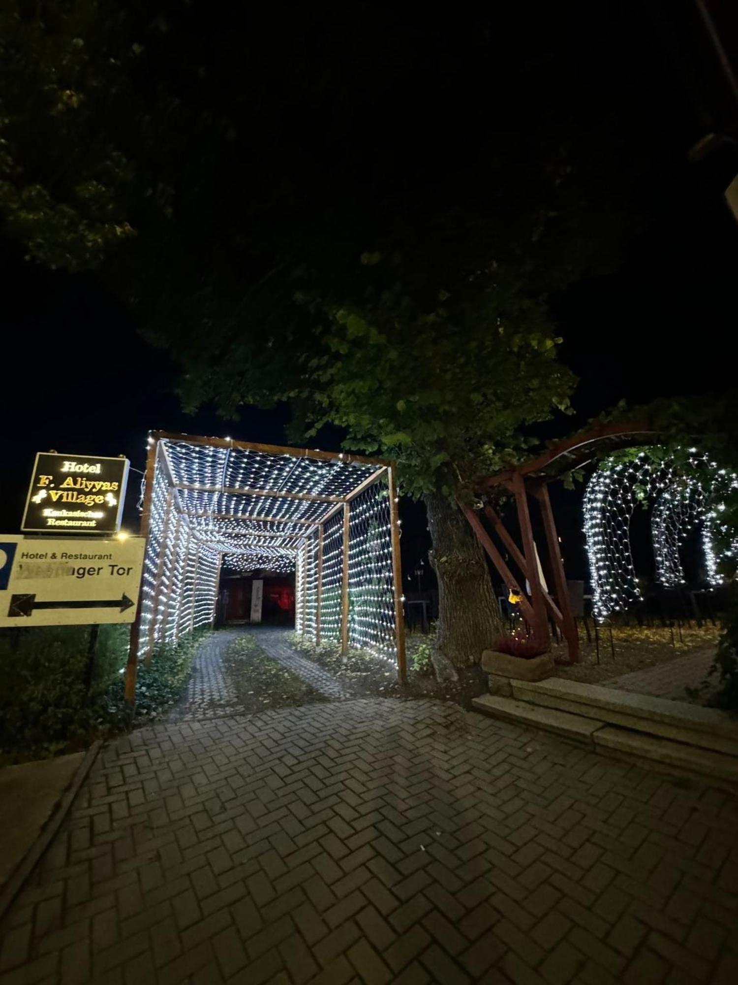 Faliyyas Village ไมนิงเงิน ภายนอก รูปภาพ