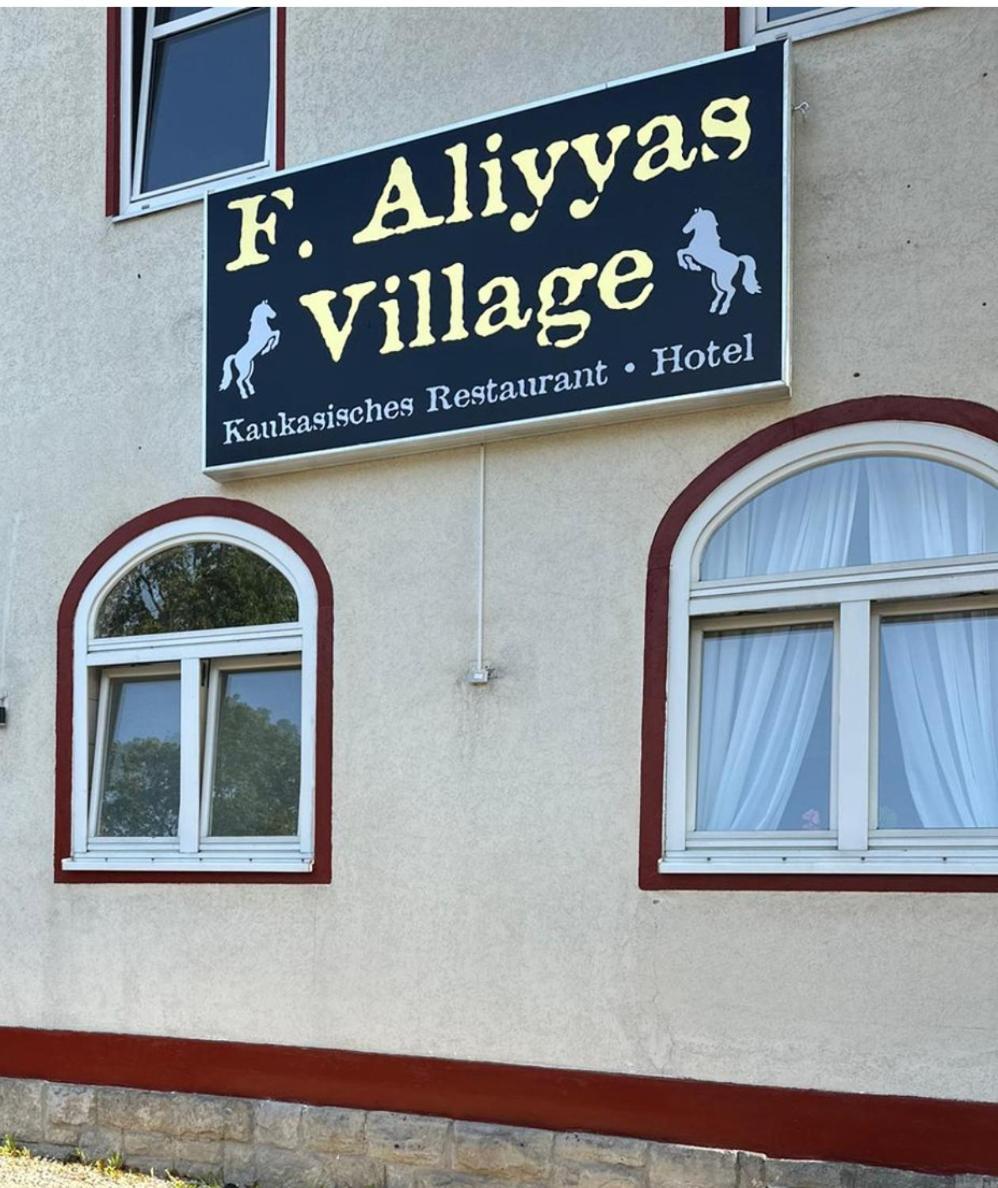 Faliyyas Village ไมนิงเงิน ภายนอก รูปภาพ